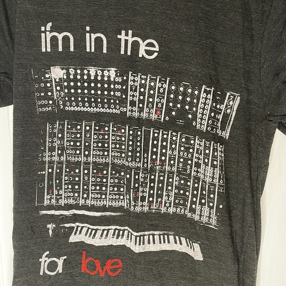 popkiller Other - ⭐️2/$6 sale - Music love graphic shirt size Small